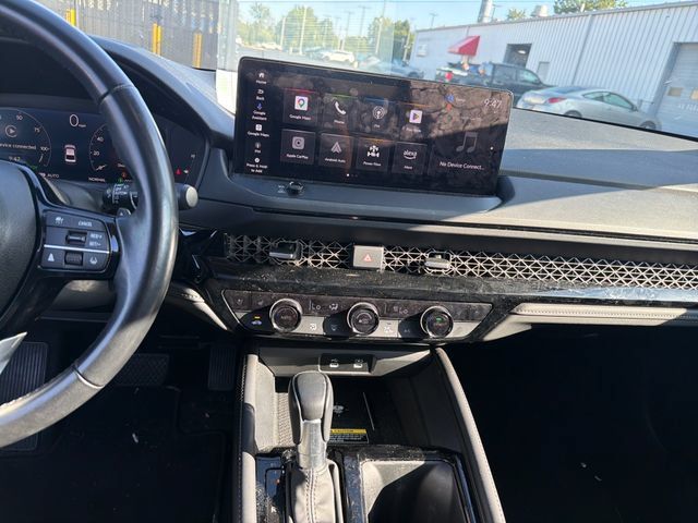 Used 2024 Honda Accord Touring image 18
