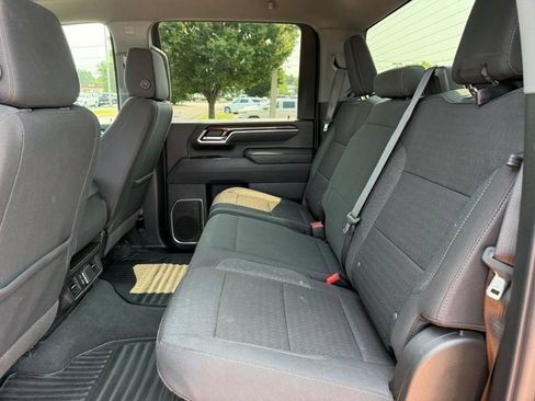 Used 2025 Chevrolet Silverado 2500 LT w/ Safety Package AWD/4WD image 18