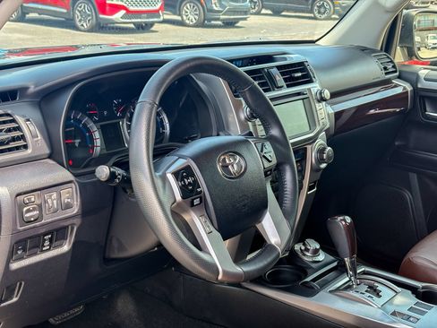 Used 2018 Toyota 4Runner Limited AWD/4WD image 22