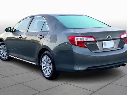 Used 2014 Toyota Camry LE image 12