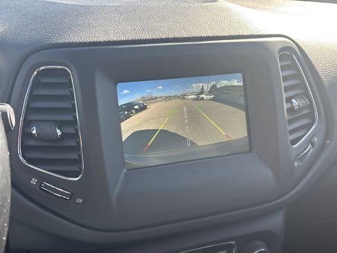 Used 2020 Jeep Compass Latitude image 16