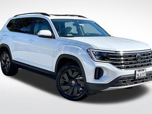 Certified 2026 Volkswagen Atlas SE w/ Panoramic Sunroof Package FWD image 12