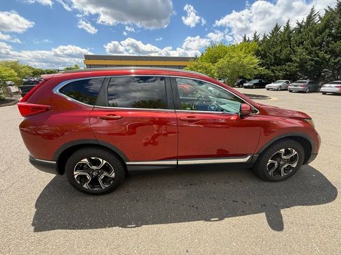 Used 2018 Honda CR-V Touring image 9