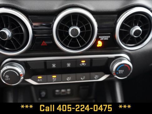 Used 2025 Nissan Sentra SV FWD image 33