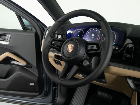 New 2026 Porsche Cayenne AWD/4WD image 32