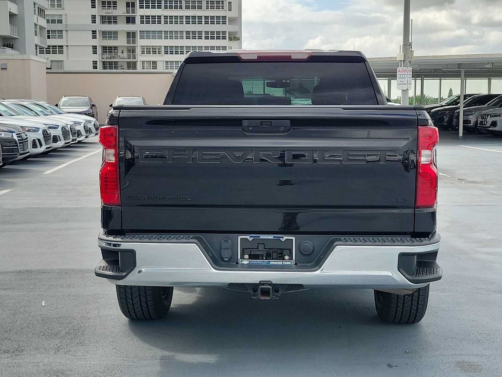 Used 2022 Chevrolet Silverado 1500 LT AWD/4WD image 5