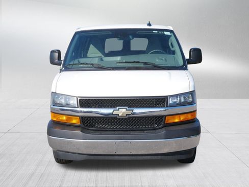 Used 2024 Chevrolet Express 3500 LT w/ LT Preferred Equipment Group RWD image 2