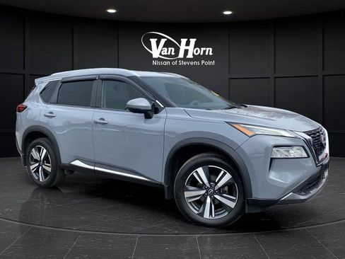 Used 2023 Nissan Rogue SL image 1