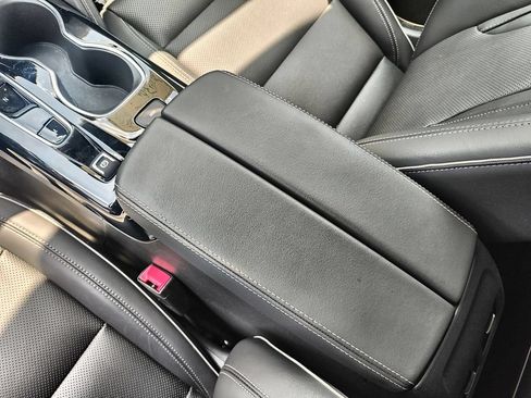 Used 2023 Buick Envision Essence FWD image 23
