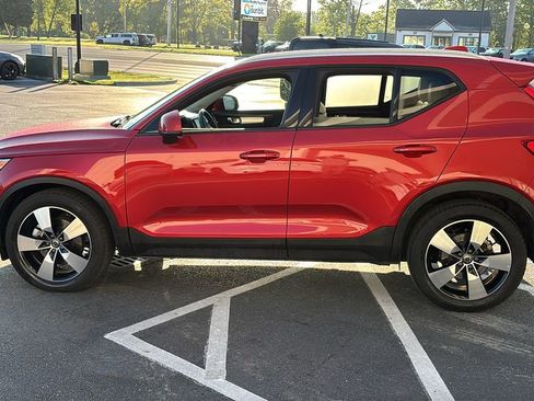 Used 2019 Volvo XC40 T5 Momentum AWD/4WD image 3