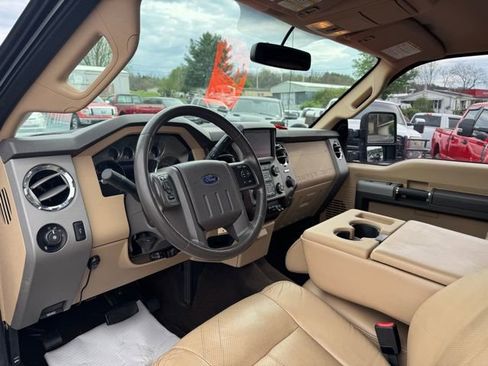 Used 2013 Ford F250 Lariat w/ Lariat Interior Pkg image 9