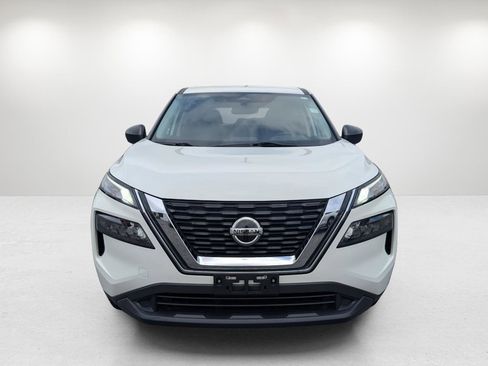 Used 2021 Nissan Rogue S image 2