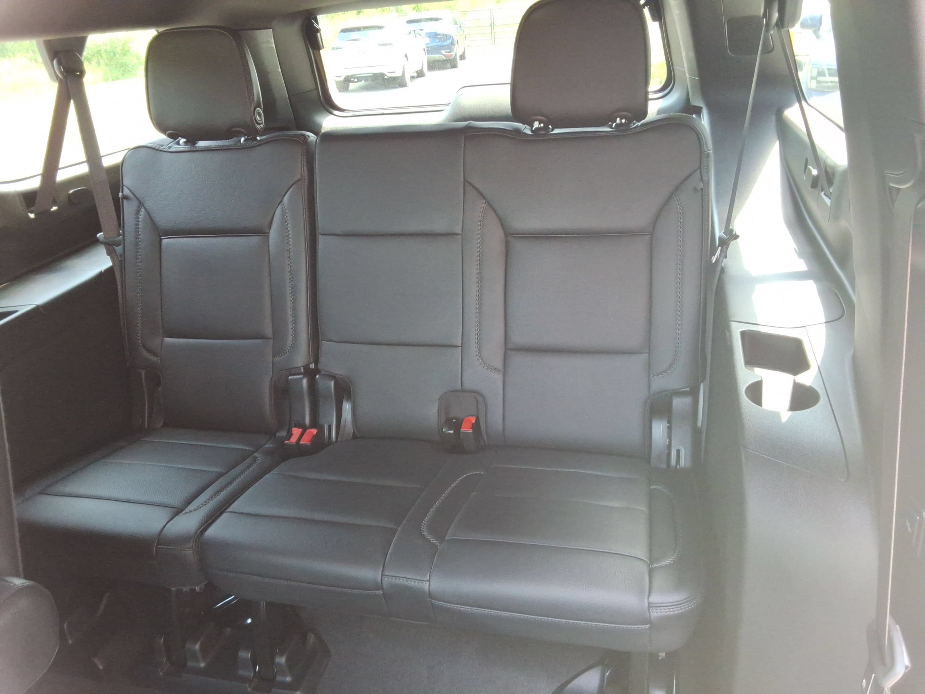 Used 2024 GMC Yukon XL Denali AWD/4WD image 36