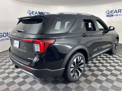New 2026 Ford Explorer Platinum image 4