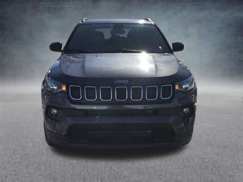 Used 2023 Jeep Compass Latitude image 13