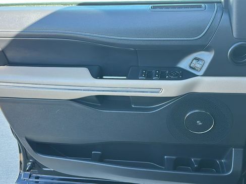 Used 2024 Ford Expedition Max Limited image 20