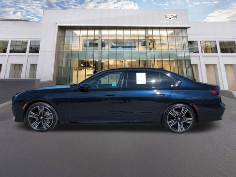 Used 2023 BMW 740i w/ Parking Assistance Package RWD image 8
