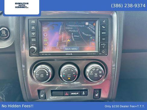 Used 2014 Dodge Challenger SXT image 17