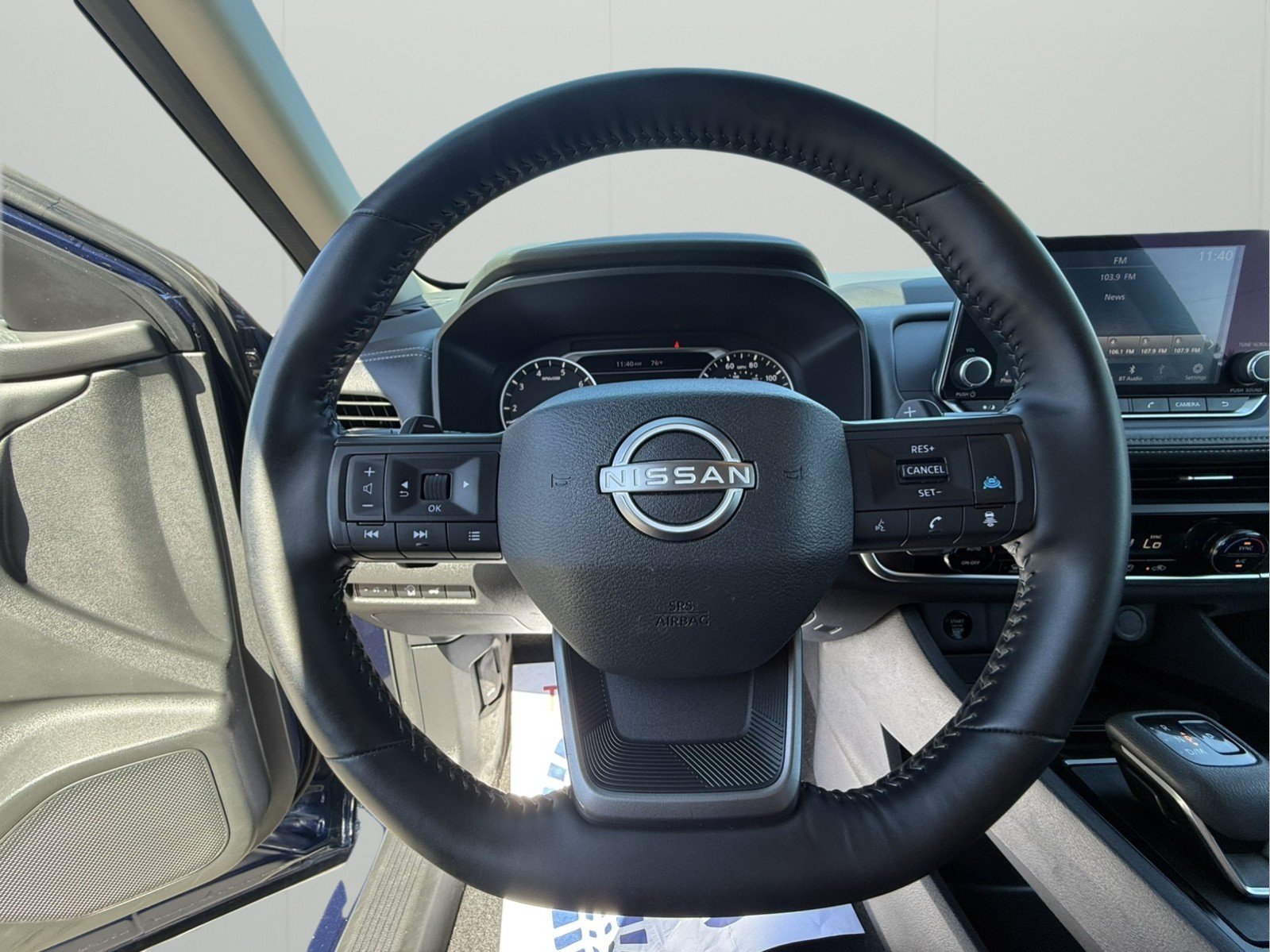 Used 2025 Nissan Rogue SV FWD image 19
