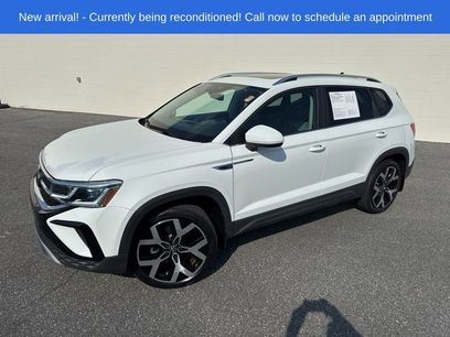 Certified 2022 Volkswagen Taos SEL w/ Panoramic Sunroof Package