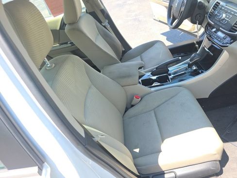 Used 2017 Honda Accord LX image 23