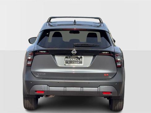 New 2026 Nissan Kicks SR w/ Cold Weather Package image 4