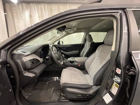 Used 2025 Subaru Outback Premium AWD/4WD image 10