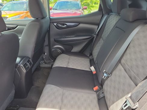 Used 2021 Nissan Rogue Sport SV FWD image 43