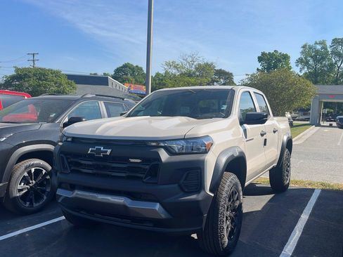 New 2026 Chevrolet Colorado Trail Boss AWD/4WD image 1