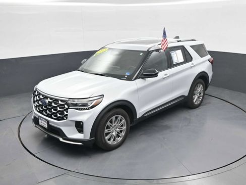 Used 2025 Ford Explorer Platinum RWD image 35