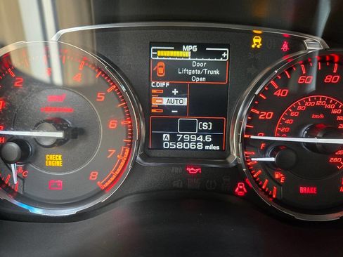 Used 2018 Jeep Renegade Latitude w/ Advanced Technology Group image 27