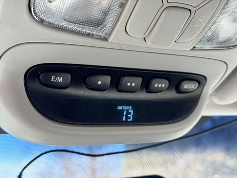 Used 2005 Toyota Sienna CE image 11