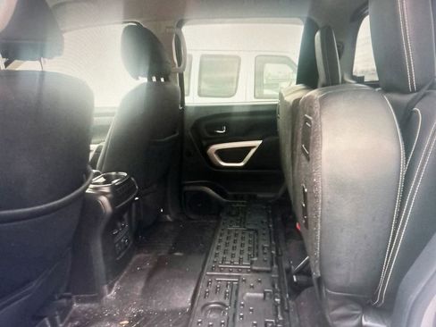 Used 2018 Nissan Titan PRO-4X w/ Pro-4x Convenience Package image 3