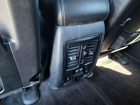 Used 2017 Jeep Grand Cherokee Limited image 31