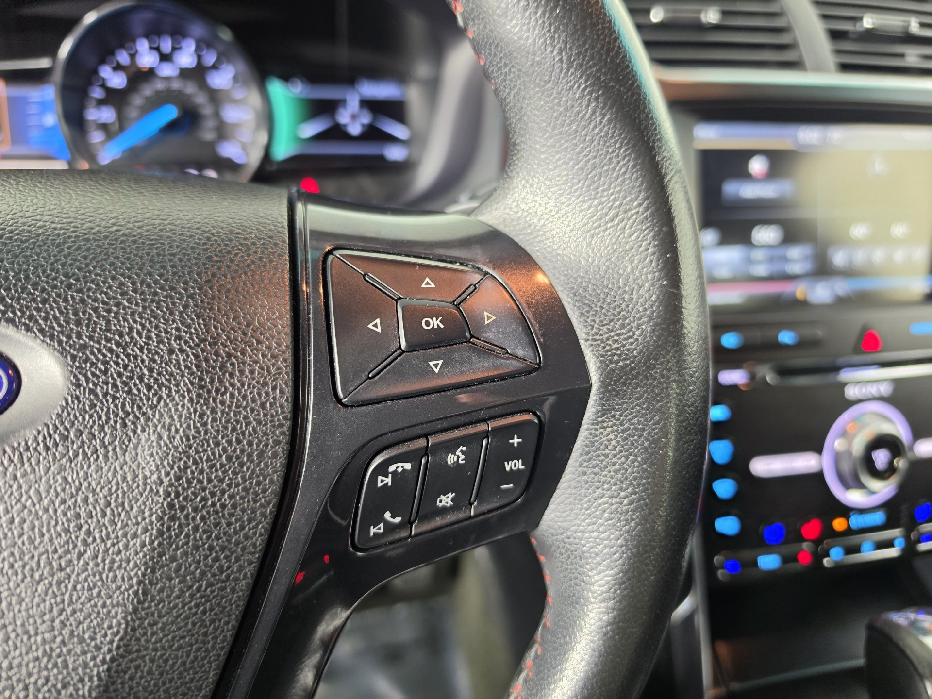 Used 2016 Ford Explorer Sport w/ Equipment Group 401A AWD/4WD image 11