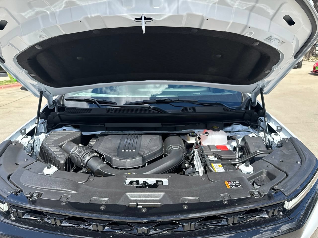 New 2027 Chevrolet Traverse RS FWD image 27
