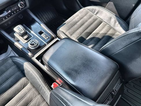 Used 2022 Mitsubishi Outlander SE AWD/4WD image 21