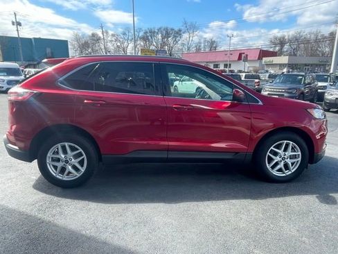 Used 2022 Ford Edge SEL w/ Convenience Package image 9
