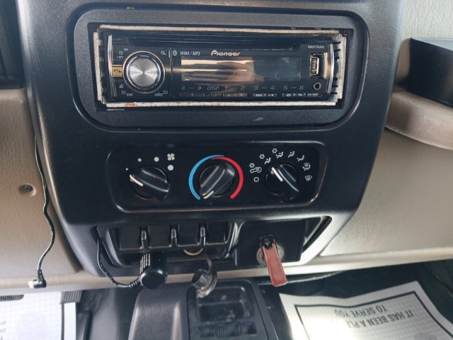 Used 2003 Jeep Wrangler X AWD/4WD image 17