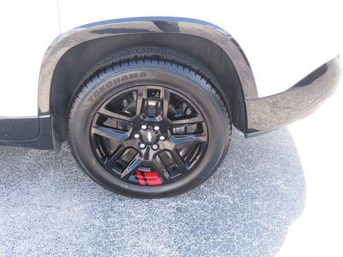 Used 2018 Chevrolet Traverse Premier w/ Redline Edition FWD image 18