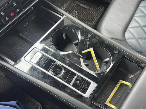 Used 2024 Volkswagen Atlas Cross Sport SEL Premium R-Line image 18