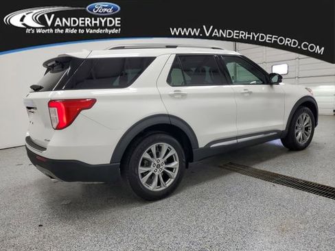Used 2021 Ford Explorer Limited image 3