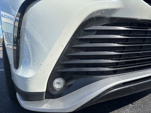 Used 2021 Toyota Highlander XSE image 3