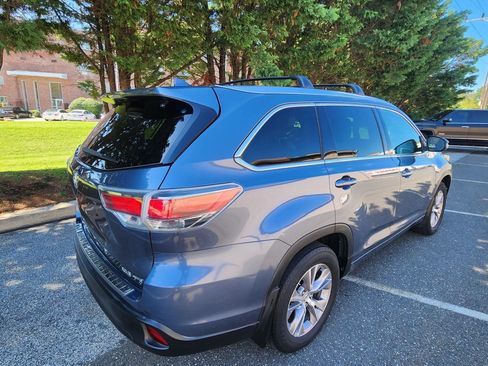 Used 2015 Toyota Highlander XLE AWD/4WD image 8