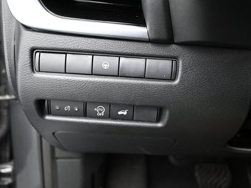 Used 2026 Nissan Rogue SL FWD image 16