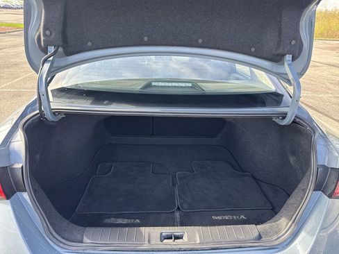 Used 2024 Nissan Sentra SR FWD image 29