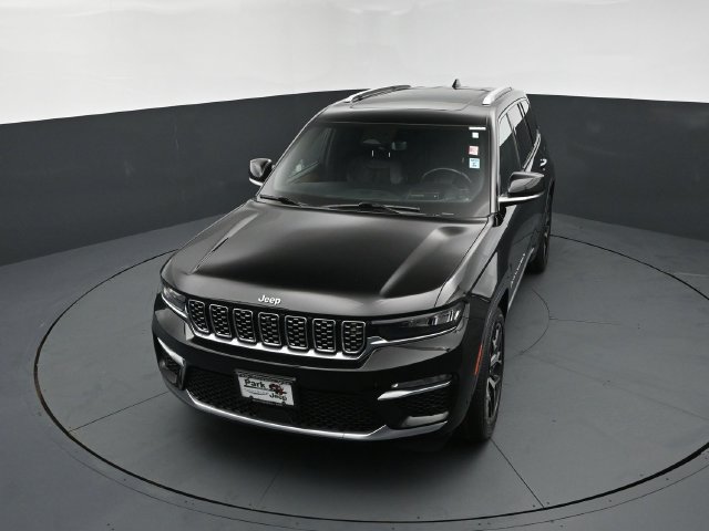 Used 2022 Jeep Grand Cherokee Summit AWD/4WD image 14