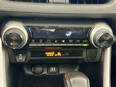 Certified 2019 Toyota RAV4 XLE image 16