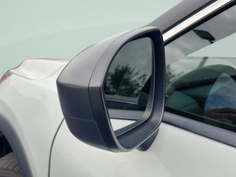 Used 2023 Nissan Rogue S FWD image 27