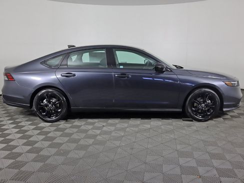 Certified 2025 Honda Accord SE image 9